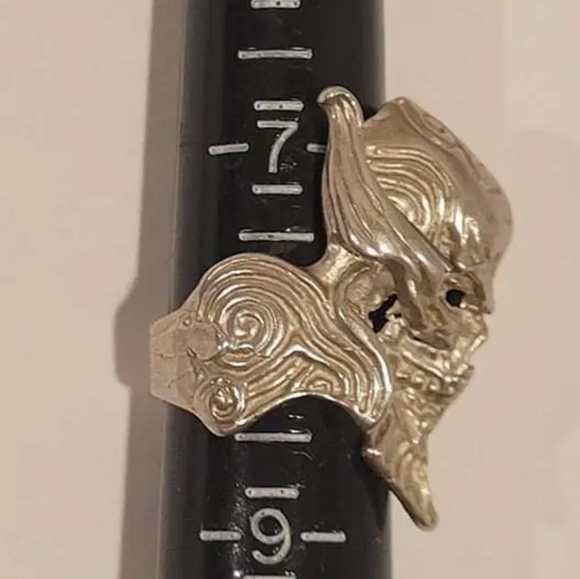 Sterling Silver Horned Warrior Skull Head Unisex Biker Rocker Ring Halloween - Picture 8 of 9